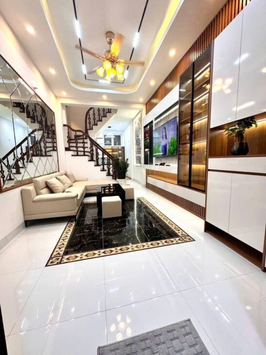 BÁN NHÀ QUAN HOA-CẦU GIẤY-40M-4T-9.3TY. LH: 0982769586 :