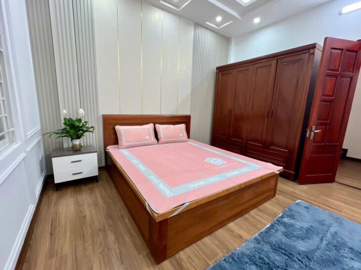 CỰC HIẾM-SIÊU ĐẸP-Ngõ 68 Cầu Giấy 31/35m,5 Tầng/MT 5m-6.8 tỷ, Đầy đủ nội thất