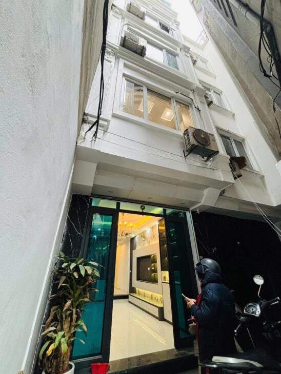 Bán nhà riêng tại Đội Cấn, 10.9 tỷ, 45 m2, 6PN, 5 tầng, mặt tiền đẹp, 10m ra phố