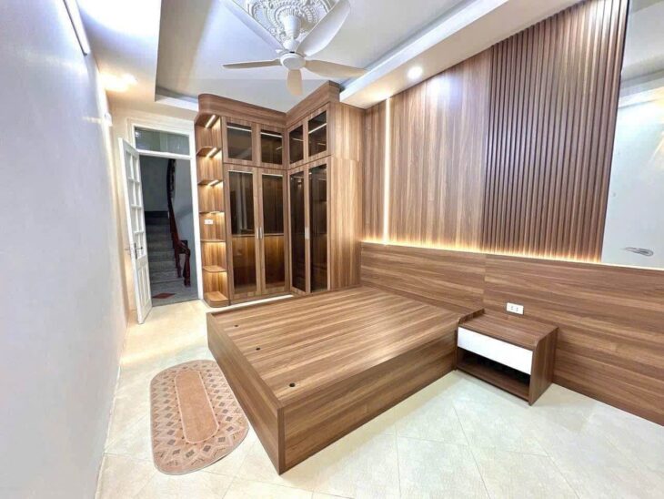 HIẾM!! BÁN NHÀ BỒ ĐỀ 40M2* 5 TẦNG* 8.9 TỶ, FULL NỘI THẤT, VIEW HỒ BỒ ĐỀ.