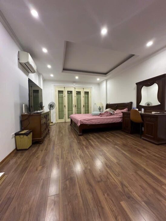 CỰC HIẾM- ÔTÔ ĐỖ CỬA-Phố Tây Sơn (Chùa Bộc) 46/50m, 7T Thang máy, MT 4.2m 19.8 Tỷ