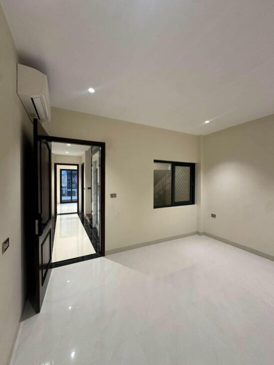 Siêu hiếm Nguyễn Ngọc Nại gara ô tô thông tránh nhau, lô góc 81m2.MT6m, 3 mặt thoáng ở ngay.