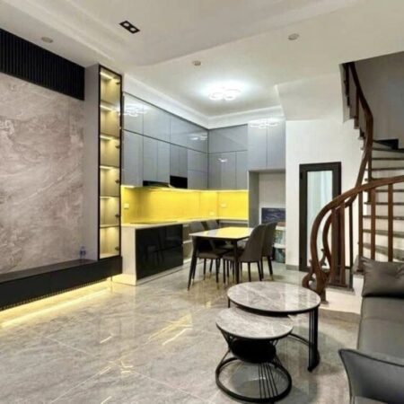 HIẾM!! BÁN NHÀ BỒ ĐỀ 40M2* 5 TẦNG* 8.9 TỶ, FULL NỘI THẤT, VIEW HỒ BỒ ĐỀ.