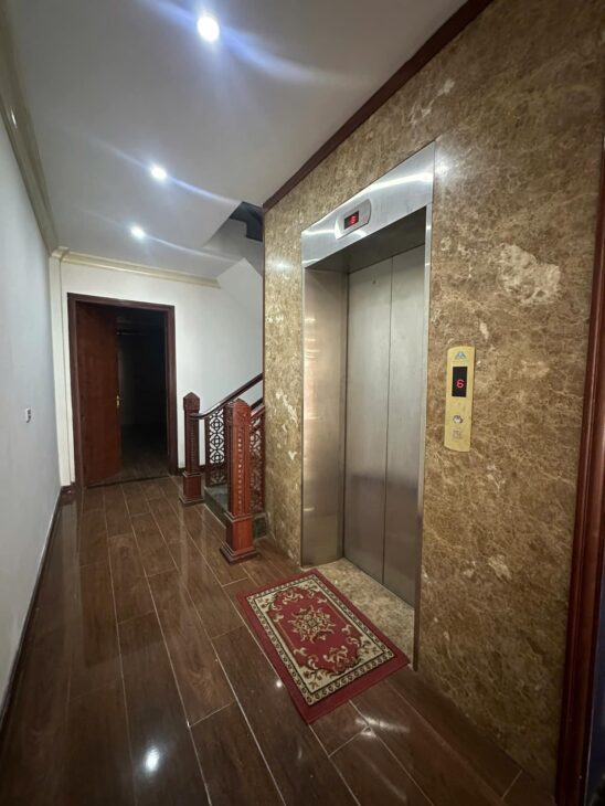 HIẾM-Bán nhà Mặt Phố LINH LANG, Ba Đình: 100m2/ 7Tầng Thang máy/ MT 4.5m 48.5 Tỷ