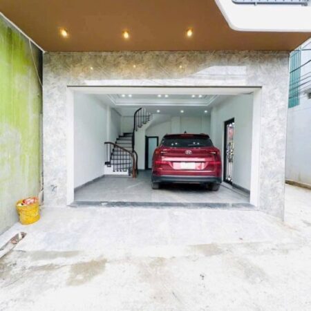 BÁN NHÀ BÁT KHỐI -LONG BIÊN – NHÀ MỚI – LÔ GÓC – NGÕ THÔNG – Ô TÔ 7 CHỖ VÀO NHÀ – GẦN HỒ