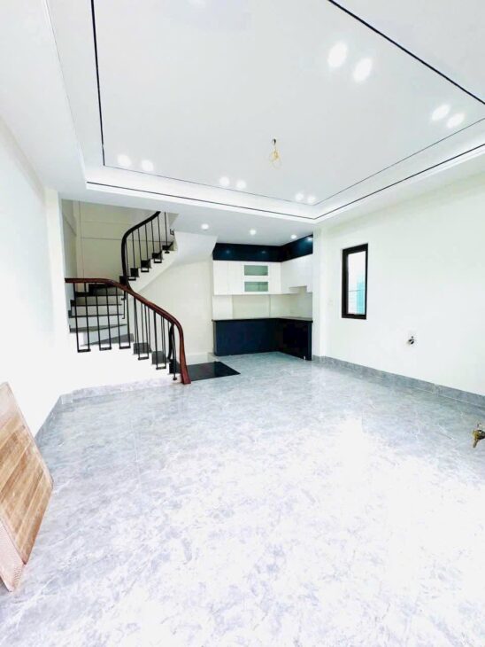 BÁN NHÀ BÁT KHỐI -LONG BIÊN – NHÀ MỚI – LÔ GÓC – NGÕ THÔNG – Ô TÔ 7 CHỖ VÀO NHÀ – GẦN HỒ