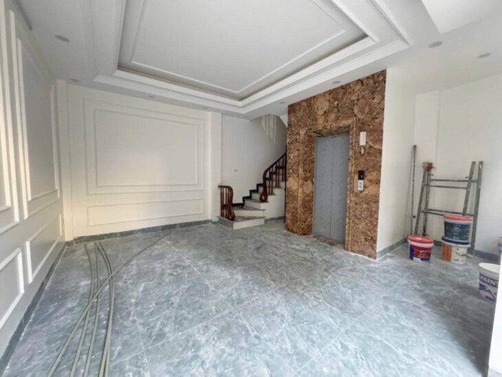 NHÀ MỚI Ở LUÔN – TRUNG TÂM THANH XUÂN – OTO ĐỖ CỔNG – 35M*6T – THANG MÁY – 8.65 TỶ