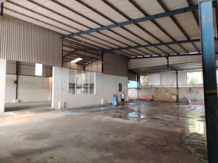 CHO THUÊ NHÀ XƯƠNG 1000M 30TR MẠT TIỀN ĐƯỜNG LỚN BẾN CÁT BD