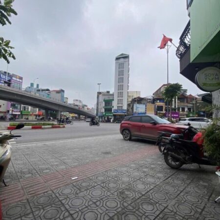 CŨ NHƯNG CÓ VÕ , VỊ TRÍ VÀNG TRONG LÀNG BĐS LONG BIÊN