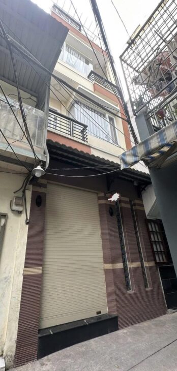 Nhà mới ở ngay, 3 tầng – Trần Hưng Đạo Quận 5 – 85m2