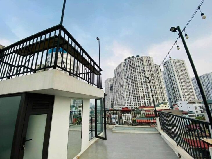 BÁN NHÀ MẶT PHỐ CỰ LỘC – TÒA VĂN PHÒNG – VIEW HỒ – Ô TÔ VÀO NHÀ – 100M2 – 8 TẦNG – 5.7M MT – 36.9 TỶ