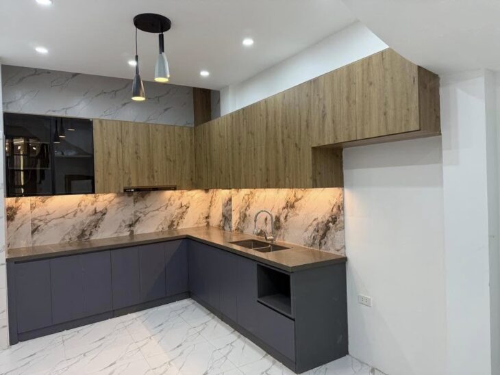 ????BÁN NHÀ THỊNH QUANH – ĐỐNG ĐA ???? DT 37/40m2, 4 Tầng,Thoáng trước sau, trước nhà rộng 2,5m, gần