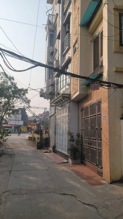 BÁN NHÀ HỒNG – TIẾN LONG BIÊN – LÔ GÓC – 5 TẦNG – CÁCH MẶT PHỐ 20M – NGÕ THÔNG, THOÁNG