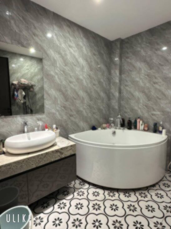 BÁN BIỆT THỰ VIỆT HƯNG – LONG BIÊN – GARA 2 Ô TÔ – THANG MÁY – NỘI THẤT TIỀN TỶ