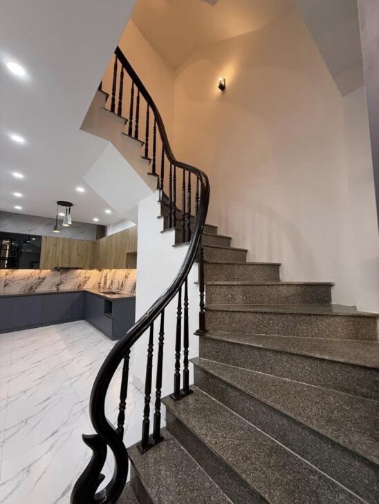 ????BÁN NHÀ THỊNH QUANH – ĐỐNG ĐA ???? DT 37/40m2, 4 Tầng,Thoáng trước sau, trước nhà rộng 2,5m, gần