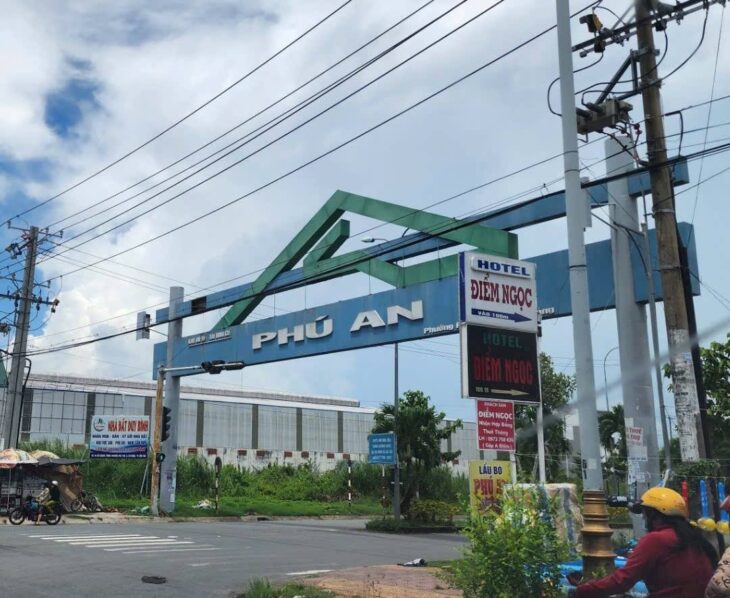 NHÀ 1 TRIỆT 3 LẦU CHO THUÊ HOẶC BÁN ĐƯỜNG BÙI QUANG TRINH TRỤC CHÍNH KDC PHÚ AN