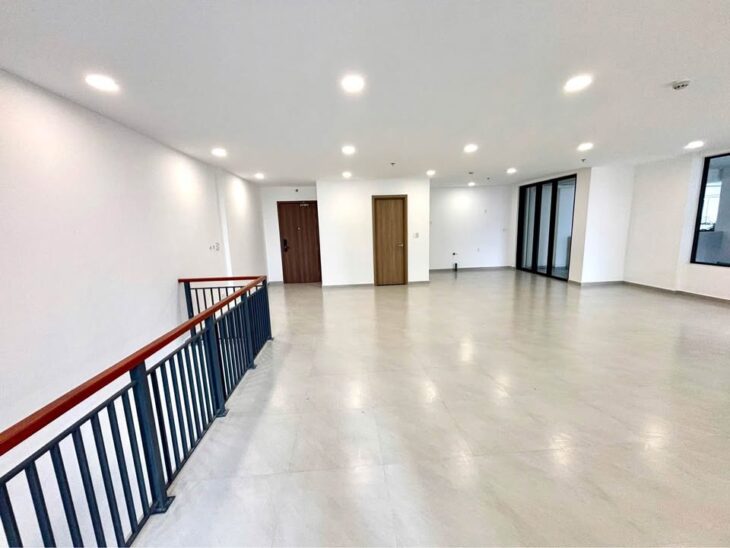 Cần bán shophouse MT Eastmark City Quận 9, nhận nhà kinh doanh ngay luôn.