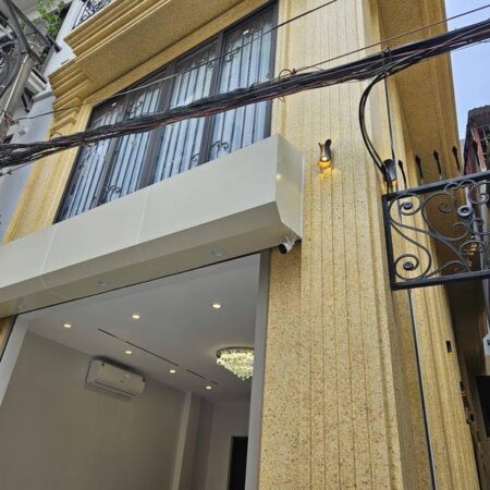 Bán nhà Ngọc Lâm, Long Biên – Lô góc, ô tô vào nhà, kinh doanh tốt, thang máy