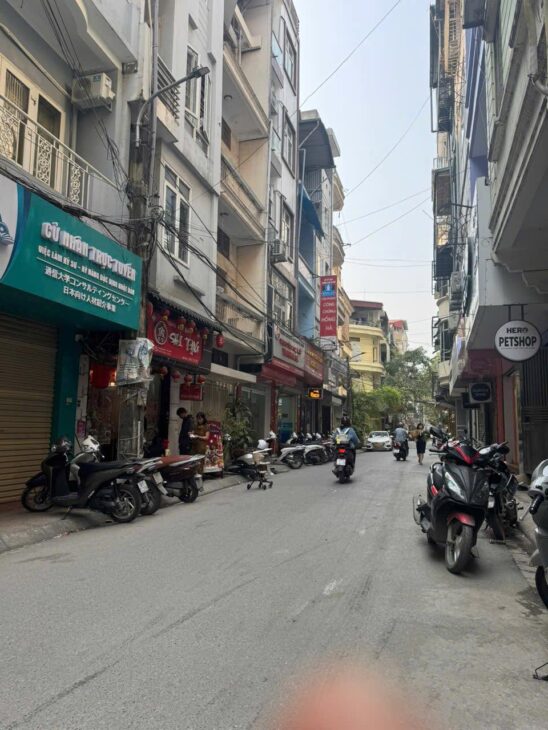 BÁN NHÀ HUỲNH THÚC KHÁNG-ĐỐNG ĐA-4T-50M-25.5TY. LH: 0982.769.586