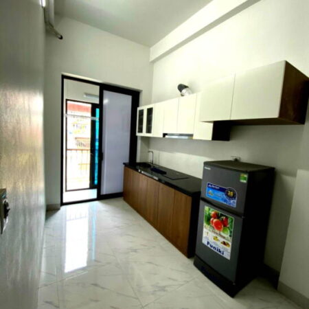 Chính chủ bán nhà siêu hiếm, ngõ 75 Phố Thịnh Quang, Đống Đa: DT 35m2 , 5 tầng, MT: 4,6m. 6,3 tỷ.