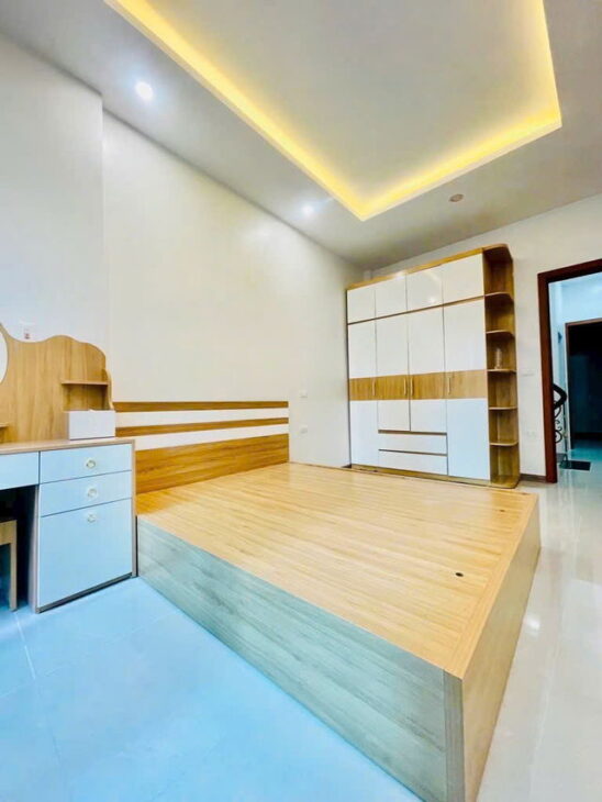 HIẾM CHỈ BÁN TRONG NGÀY PHÂN LÔ THANH XUÂN Ô TÔ ĐỖ CỬA GẦN HỒ, SỔ NỞ HẬU 45M2*5T, NHỈNH 8 TỶ.