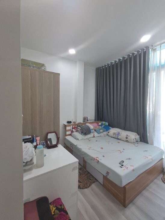 GIÁ RẺ 7 tỷ hơn có MTKD ngang 4.3m Nguyễn Thái Sơn 3 lầu mới KD đỉnh sát sân bay TSN.