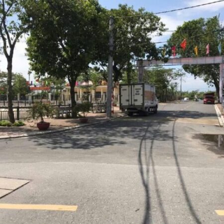 BÁN ĐẤT- ĐẶNG XÁ-GIA LÂM- Ô TÔ VÀO ĐẤT-GẦN HỒ ĐIỀU HÒA- CÔNG VIÊN CÂY XANH.