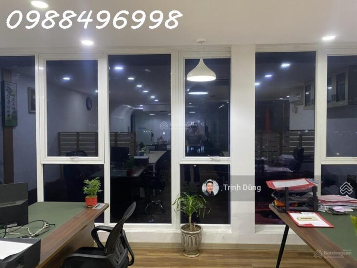 Văn Phòng View Sông 75m² – Bến Vân Đồn, Giá tốt nhất khu vực