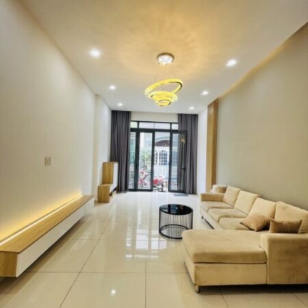 Bán nhà mặt phố Trường Thọ, Thủ Đức, 63m2, 6.2 tỷ, 3 tầng