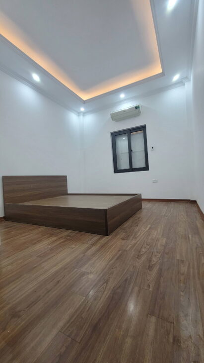Chính chủ bán nhà mới, sân riêng, gần ô tô, Vũ Tông Phan, Thanh Xuân DT: 50m2, 4 tầng. 7,75 tỷ.