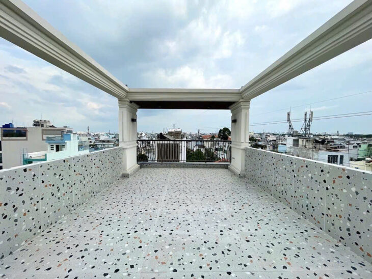Bán nhà MTKD liên trục Quang Trung 90m2 ngang 5.4m 8 tầng có T.máy tặng NT 10.8 tỷ.