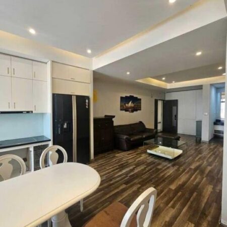 Căn đẹp giá tốt Yên Hoà, 2 mặt thoáng nở hậu, nhà phân lô diện tích 55m, MT5.4