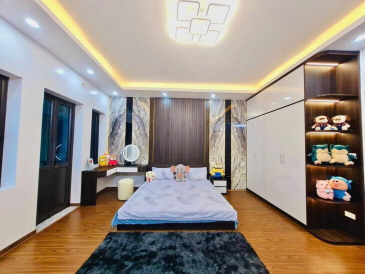 CẦN BÁN VŨ TRỌNG PHỤNG THANH XUÂN,35Mx4T,NGÕ THÔNG,1 NHÀ RA PHỐ,NHÀ MỚI Ở LUÔN.
