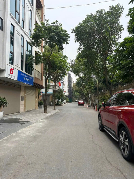 Bán tòa 8 tầng phố Trung Kính 75m2 mặt tiền 5.1m thang máy thông sàn kinh doanh cực đẹp