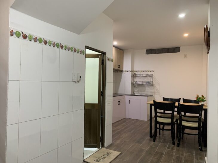 ♥ Nhà kiệt thẳng 50m ra MT Nguyễn Hoàng, 52m2, 3 tầng, sân rộng, KD, 3.5x tỷ