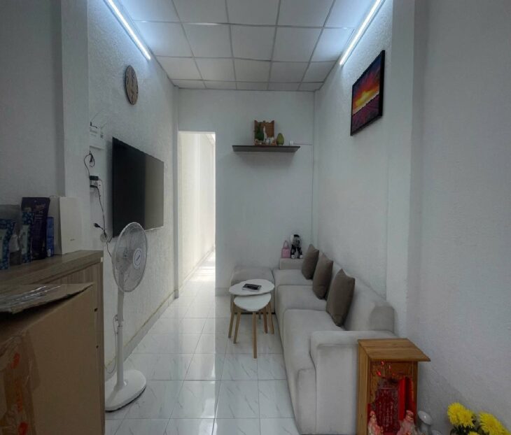 Bán nhà QUẬN 10, hẻm Cách Mạng Tháng Tám, dài 21 m, giá 10.3 tỷ