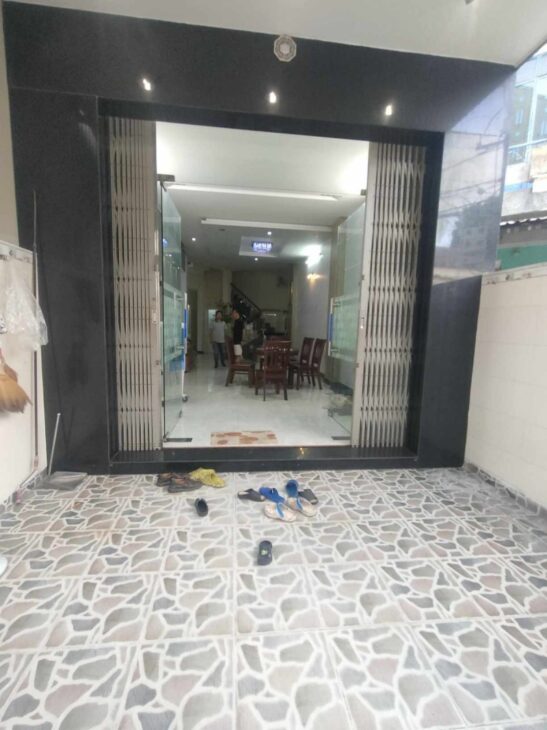 # Nhà sát Hà Khê 02, 135m2, 2 tầng cứng, còn mới, 5PN, 3.xx tỷ ~28tr/m2