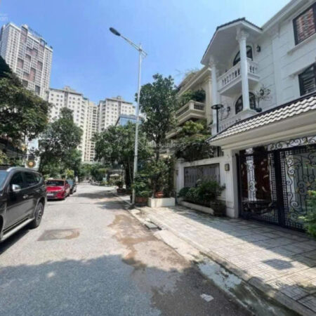 Bán gấp biệt thự Huỳnh Thúc Kháng, đẳng cấp thượng lưu 80m thang máy mặt tiền 6m