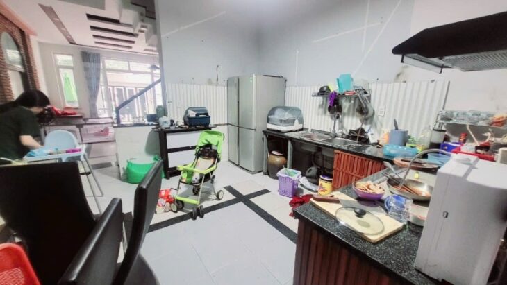 Bán nhà mặt phố Linh Tây, Thủ Đức, 100m2 , 3 tầng, 5PN, 4 WC, giá chỉ 8,15 tỷ.