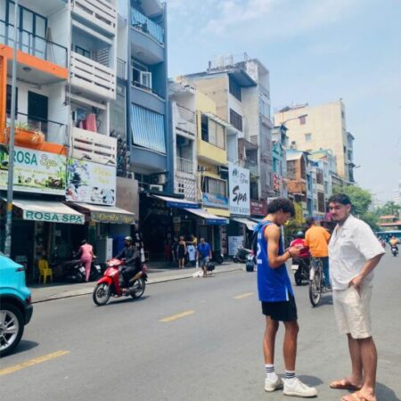 Nhà 2MT ngay ngã 4 Đề Thám Bùi Viện, Quận 1, DT:51m2, Ngang hơn 5m giá 39 tỷ