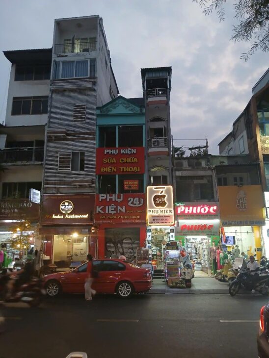Nhà 2MT ngay ngã 4 Đề Thám Bùi Viện, Quận 1, DT:51m2, Ngang hơn 5m giá 39 tỷ