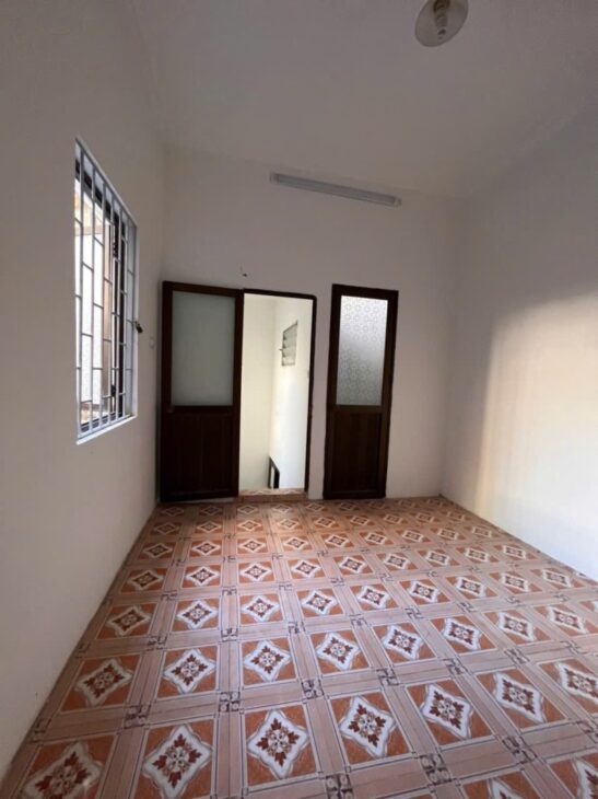 NHÀ ĐẸP 45M2 x 3 TẦNG – NGÕ RỘNG BA GÁC – GẦN PHỐ – TIỆN ÍCH NGẬP TRÀN, 6,8 TỶ