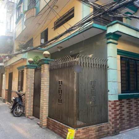 Bán nhà quận 10, đường Nhật Tảo, 43m2, 3 tầng, hẻm xe hơi, 7.9 tỷ Bán nhà quận 10, đường Nhật Tảo, 43m2, 3 tầng, hẻm xe hơi, 7.9 tỷ