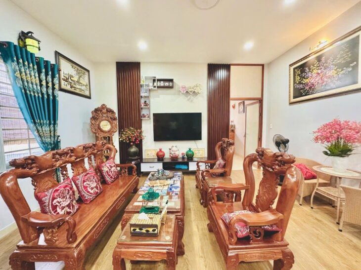 **Bán nhà mặt tiền Đồng Đen, phường 11, Tân Bình; (7*28) 3 tầng – 33 tỷ