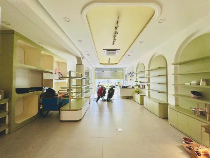 **Bán nhà mặt tiền Đồng Đen, phường 11, Tân Bình; (7*28) 3 tầng – 33 tỷ