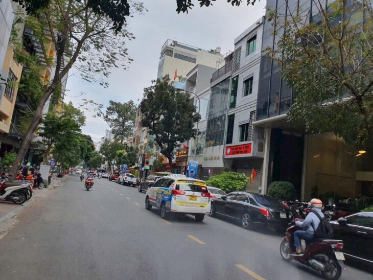 **Bán nhà mặt tiền Nguyễn Hồng Đào, phường 14, Tân Bình; 4×16 – 3 tầng