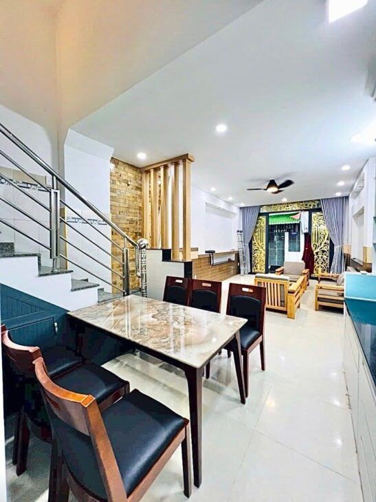 Bán nhà Gò Vấp, Nguyễn Kiệm, sát hẻm xe hơi, gần sân bay, 4 x 14, 3 Pn
