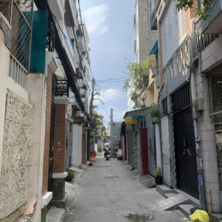 Bán nhà quận 10, đường Cách Mạng Tháng 8, 42m2, cấp 4, hẻm 4m, 6 tỷ Bán nhà quận 10, đường Cách Mạng Tháng 8, 42m2, cấp 4, hẻm 4m, 6 tỷ