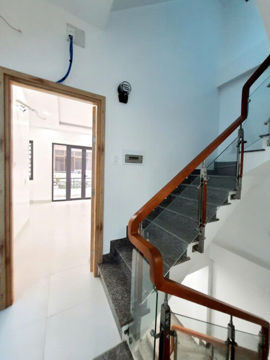 Bán nhà quận 10, đường Hòa Hảo, 64m2, hẻm xe hơi, 4 tầng, 15.9 tỷ