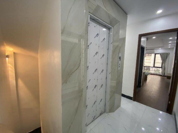 BÁN NHÀ NGỌC LÂM 6 TẦNG – Ô TÔ – THANG MÁY – KINH DOANH